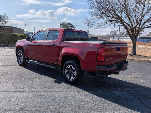 Used 2022 Chevrolet Colorado Z71 w/ Safety Package image 5