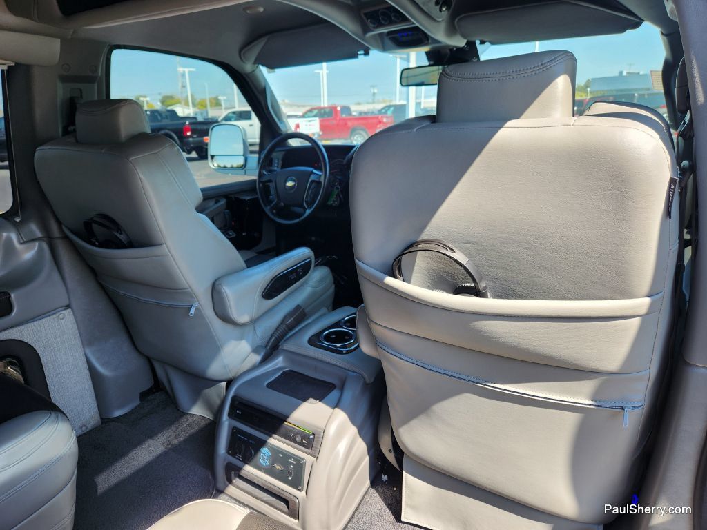 Used 2021 Chevrolet Express 2500 LS w/ Enhanced Convenience Package RWD image 49