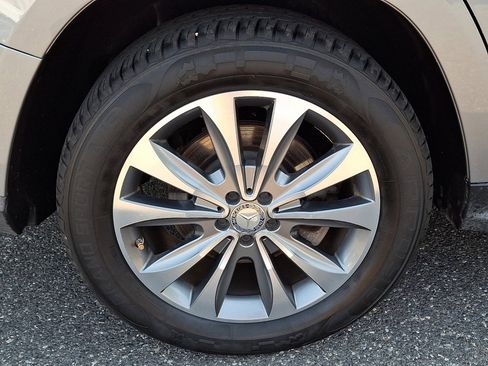 Used 2015 Mercedes-Benz GL 450 4MATIC image 8