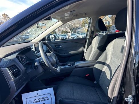 Certified 2021 Nissan Rogue SV image 10