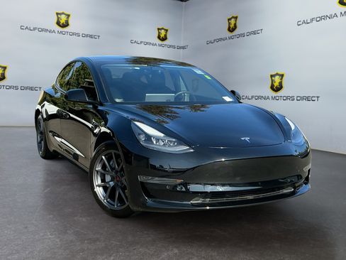 Used 2021 Tesla Model 3 Standard Range Plus image 3