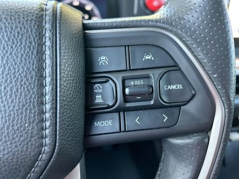 Certified 2025 Toyota 4Runner TRD Off-Road AWD/4WD image 16