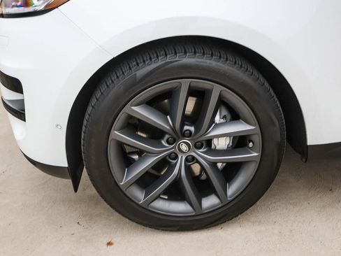 Certified 2024 Land Rover Range Rover Sport SE image 9