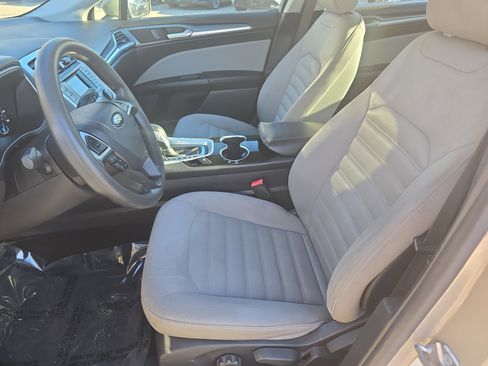 Used 2015 Ford Fusion S image 15