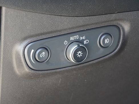 Used 2020 Chevrolet Equinox LT w/ Midnight Edition FWD image 25
