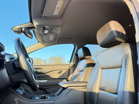 Used 2023 GMC Acadia SLT image 22