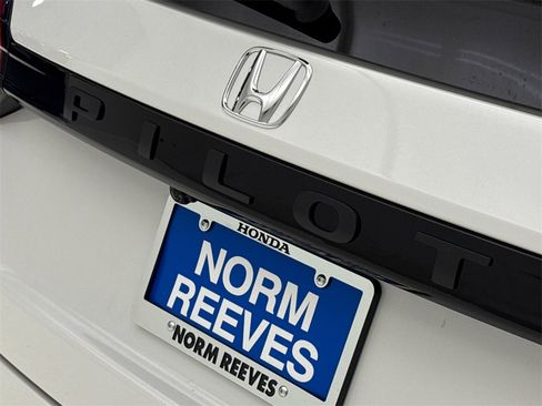 New 2025 Honda Pilot EX-L image 11