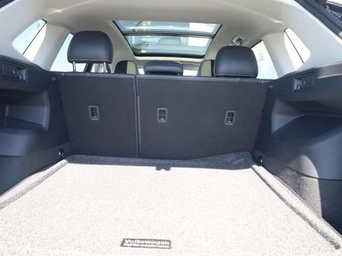 New 2026 Volkswagen Tiguan SE image 22