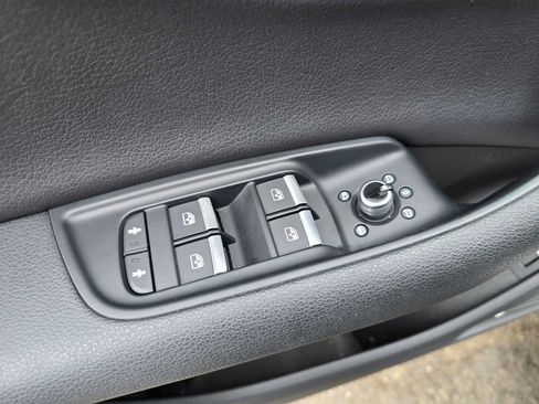 Used 2018 Audi Q7 2.0T Premium Plus AWD/4WD image 30