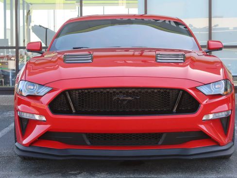 Used 2019 Ford Mustang GT Premium w/ Performance Package - Level 2 RWD image 2