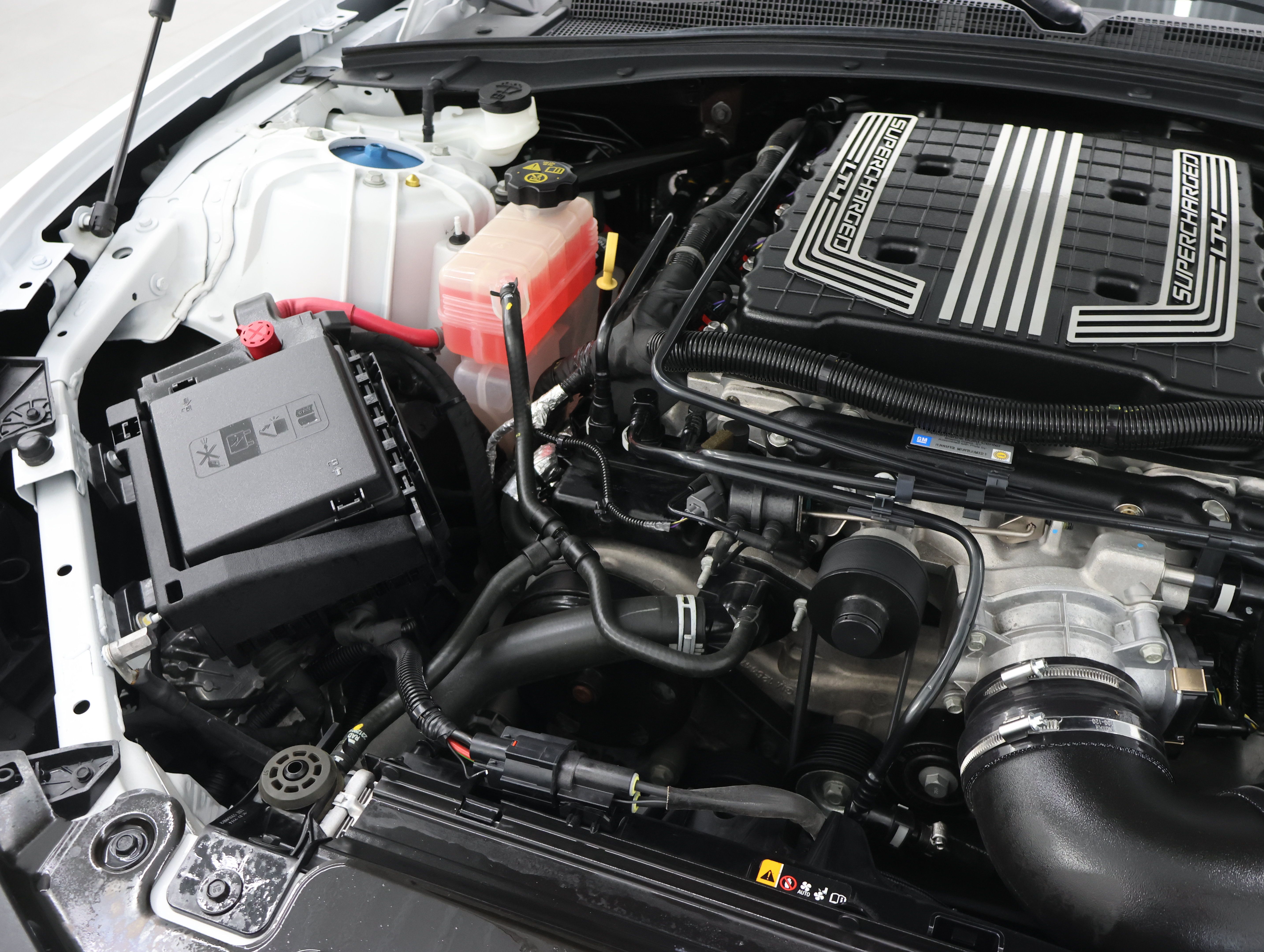 Used 2020 Chevrolet Camaro ZL1 RWD image 18