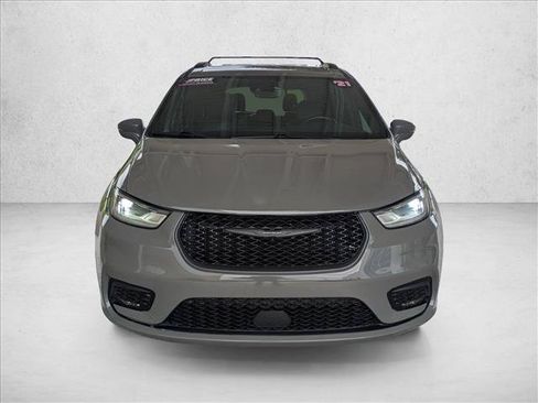 Used 2021 Chrysler Pacifica Touring-L w/ S Appearance Package FWD image 2