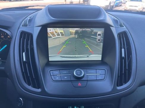 Used 2019 Ford Escape SE image 23