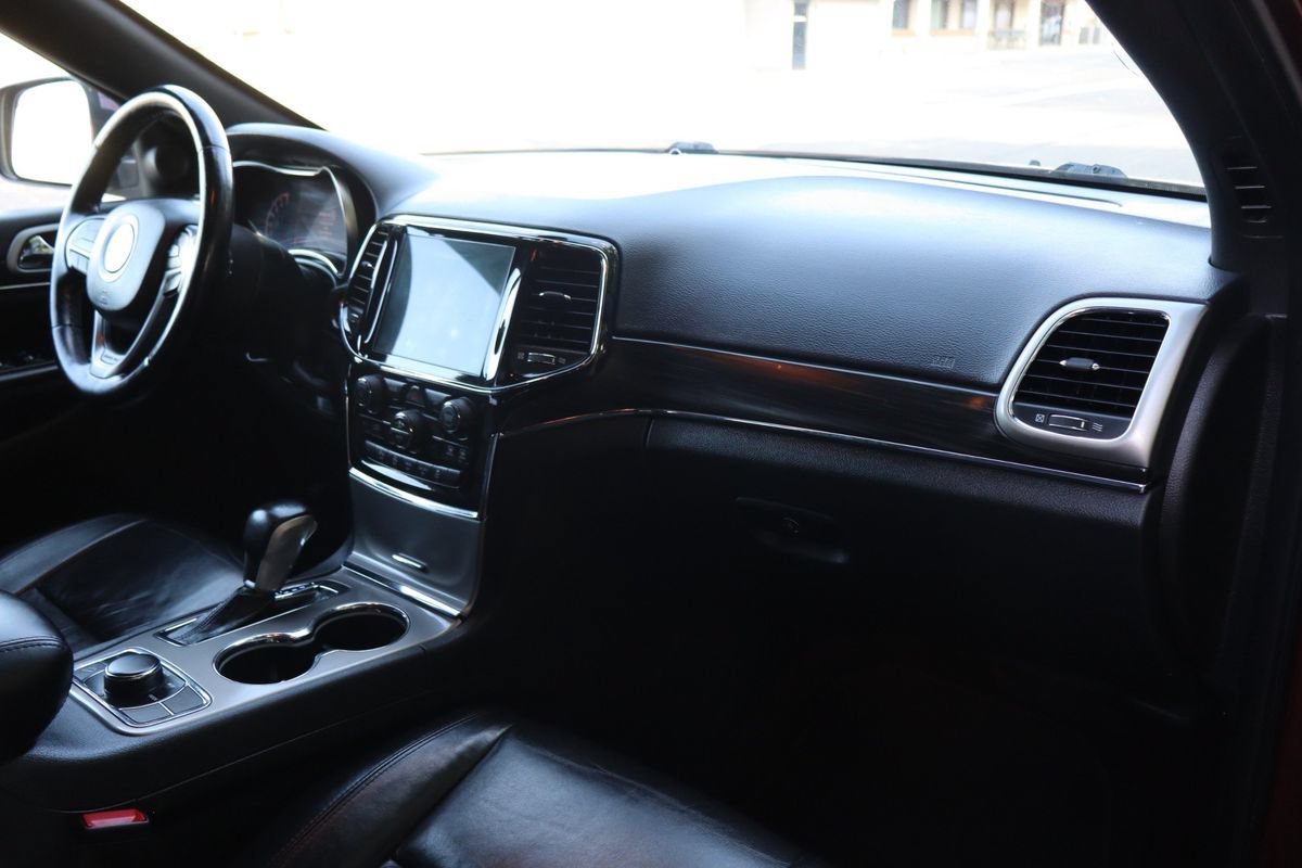 Used 2021 Jeep Grand Cherokee Limited AWD/4WD image 17