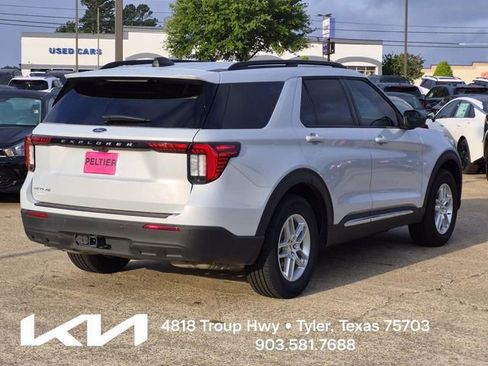 Used 2025 Ford Explorer Active RWD image 7