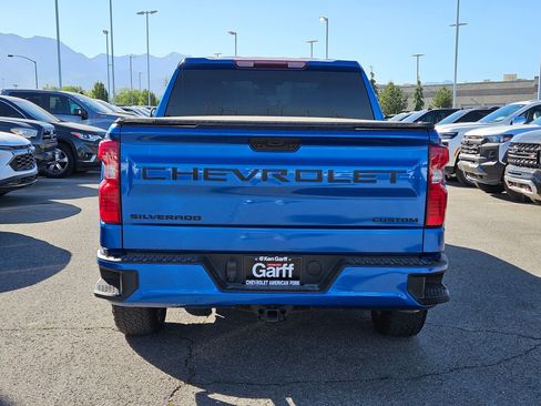 Used 2022 Chevrolet Silverado 1500 Custom AWD/4WD image 4