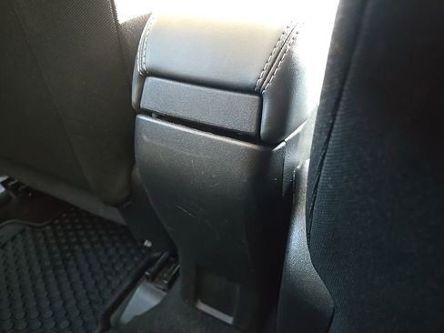 Used 2023 Jeep Renegade Latitude AWD/4WD image 72