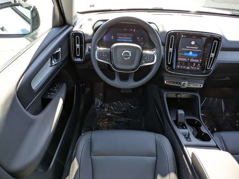 Used 2026 Volvo XC40 B5 Core AWD/4WD image 17