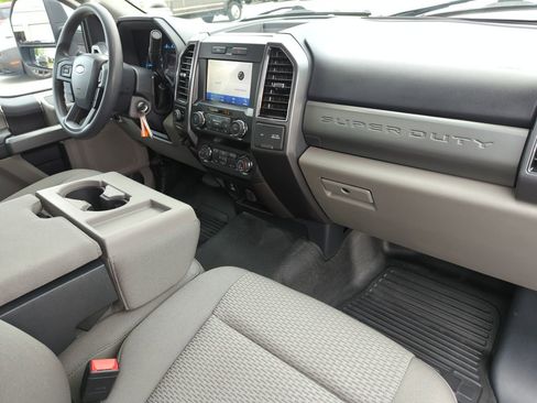 Certified 2022 Ford F350 XLT RWD image 28
