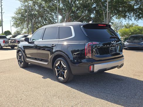 Used 2023 Kia Telluride EX FWD image 6