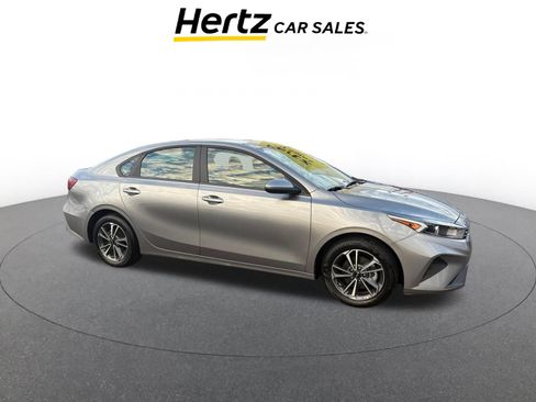 Used 2024 Kia Forte LXS image 1