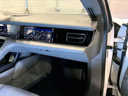 Certified 2022 Porsche Taycan 4 Cross Turismo image 19