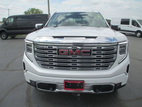 Used 2024 GMC Sierra 1500 Denali image 14