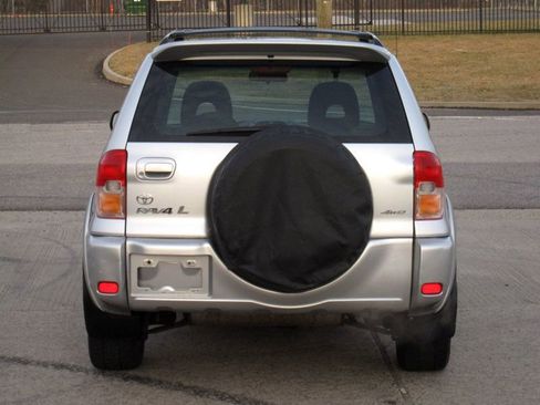 Used 2003 Toyota RAV4 4WD image 15