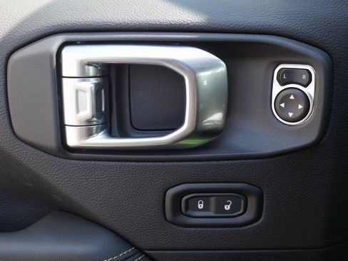 New 2025 Jeep Wrangler Rubicon 392 image 18