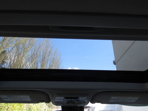 Certified 2018 Toyota Sienna Limited Premium image 32