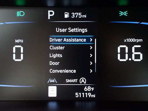 Used 2024 Hyundai Elantra SE image 16