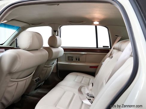 Used 1996 Cadillac De Ville 4dr Sdn image 14