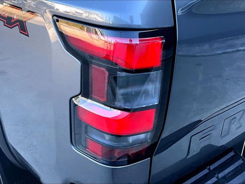 Used 2024 Nissan Frontier PRO-4X w/ Technology Package image 26