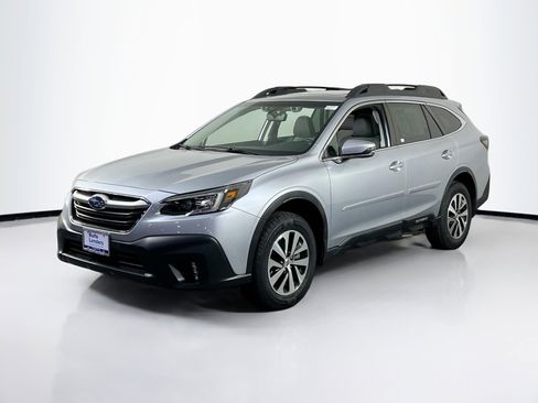 Used 2022 Subaru Outback Premium AWD/4WD image 1