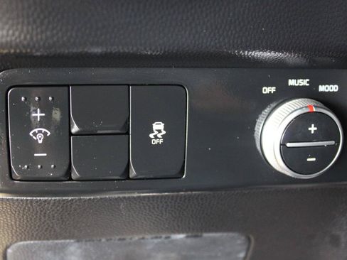 Used 2014 Kia Soul ! w/ Sun & Sound Package FWD image 25