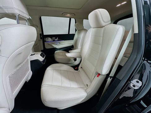 Used 2022 Mercedes-Benz GLS 450 4MATIC image 25