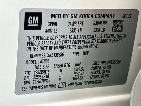 Used 2022 Buick Encore GX Select w/ Sport Touring Package image 27