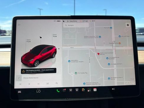 Used 2024 Tesla Model Y Long Range AWD/4WD image 25