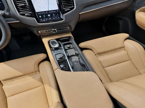 Certified 2024 Volvo XC90 T8 Ultimate w/ Lounge Package AWD/4WD image 14