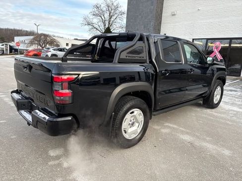 Certified 2024 Nissan Frontier SV w/ Hardbody Edition image 5
