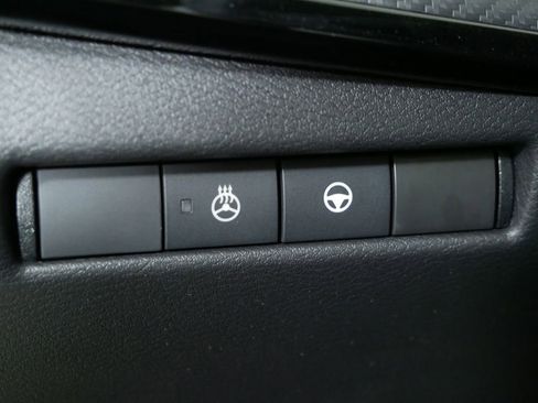 New 2026 Nissan Kicks SR AWD/4WD image 24