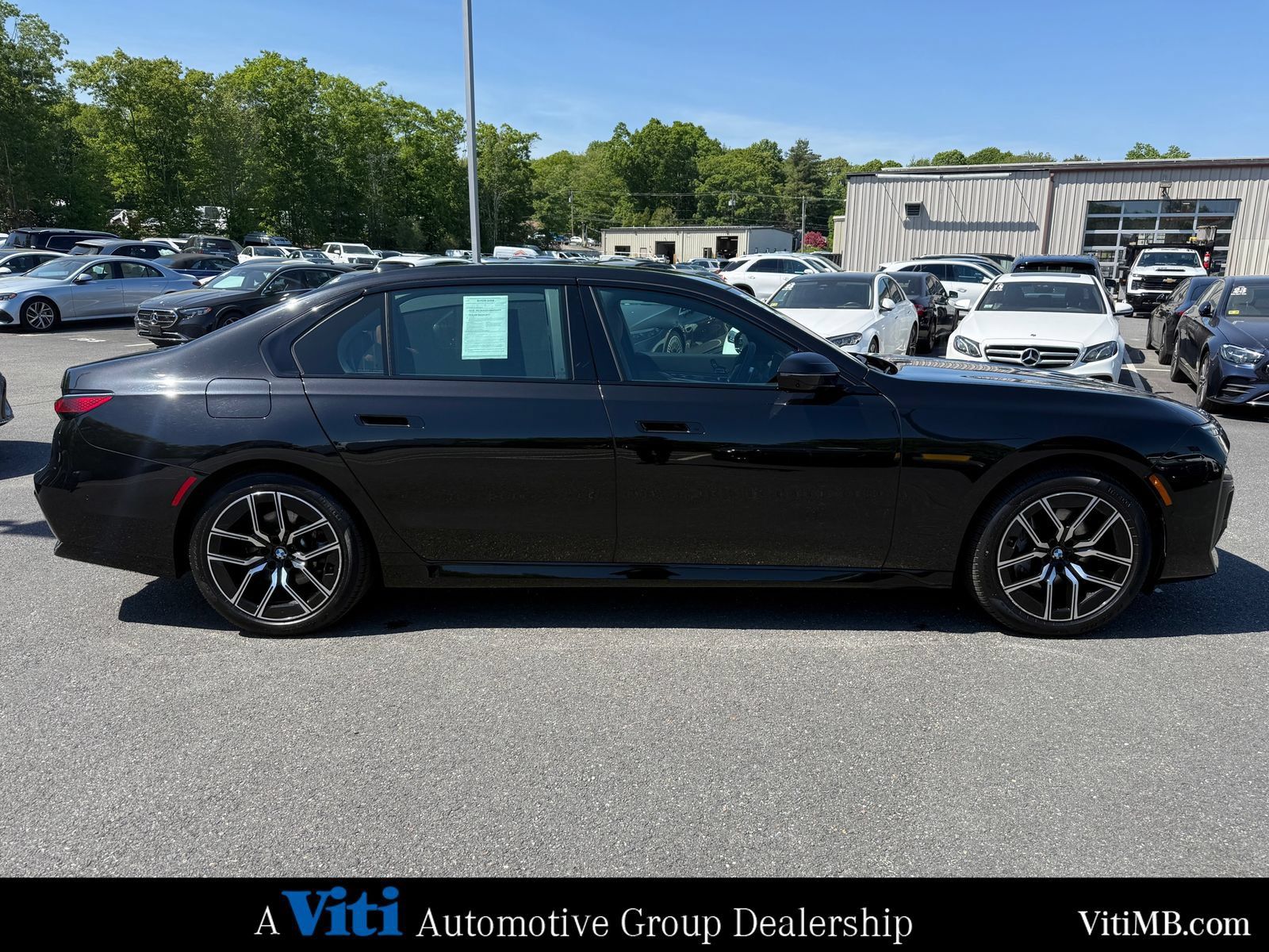 Used 2025 BMW 740i xDrive AWD/4WD image 9