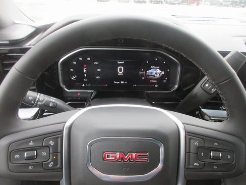 New 2026 GMC Sierra 1500 Elevation image 17