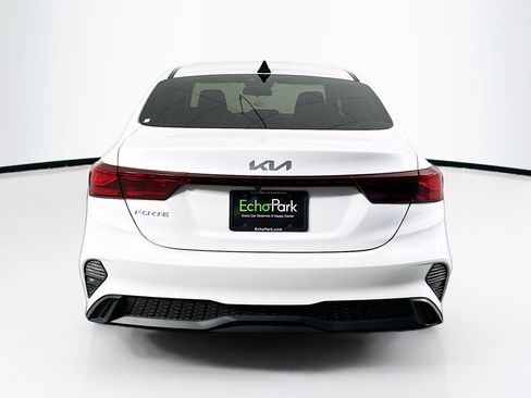 Used 2022 Kia Forte LXS FWD image 7