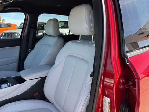 New 2026 Jeep Cherokee Limited image 10