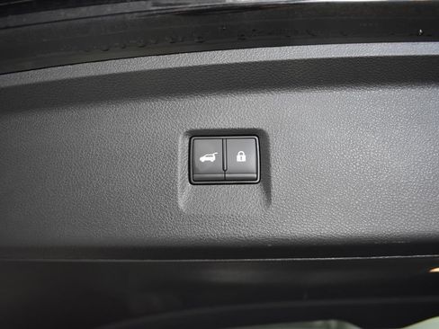Used 2025 INFINITI QX60 Luxe AWD/4WD image 39