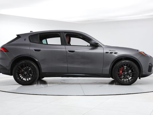 Certified 2025 Maserati Grecale Modena AWD/4WD image 6