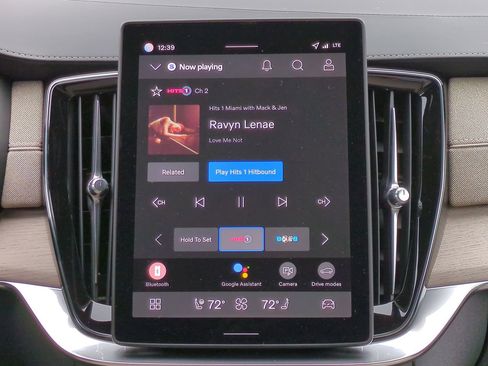 New 2026 Volvo XC90 B6 Plus w/ Protection Package Premier image 16