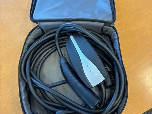 Used 2021 Tesla Model Y Long Range image 11