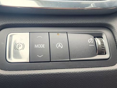 Used 2025 GMC Acadia Elevation FWD image 23